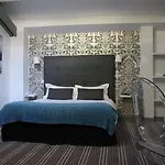 Dauphin Hotell 3*