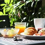 Dauphin Hotell 3*