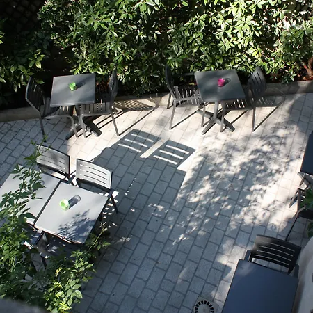 Dauphin Hotel Puteaux