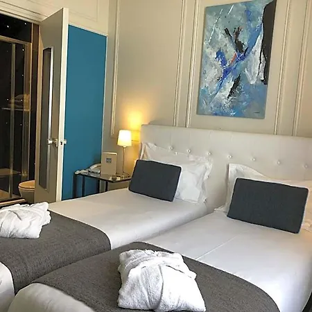 Dauphin Hotell 3*
