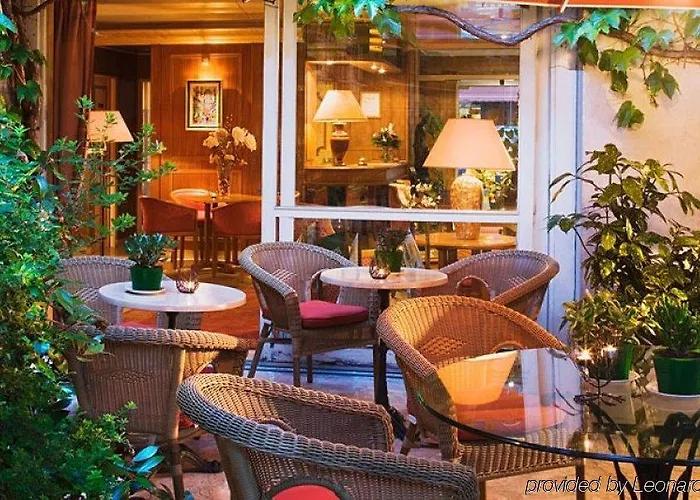 Dauphin Hotel